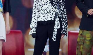 豹纹上衣配什么裤子 豹纹上衣配什么裤子